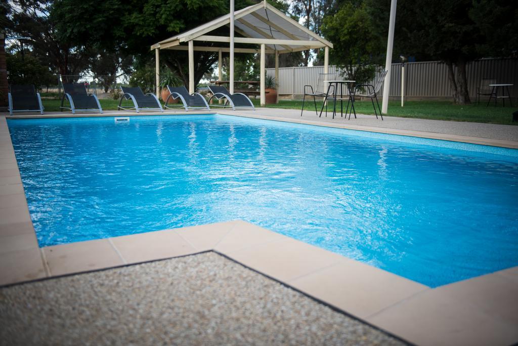 Cadell On The Murray Motel Moama Bagian luar foto