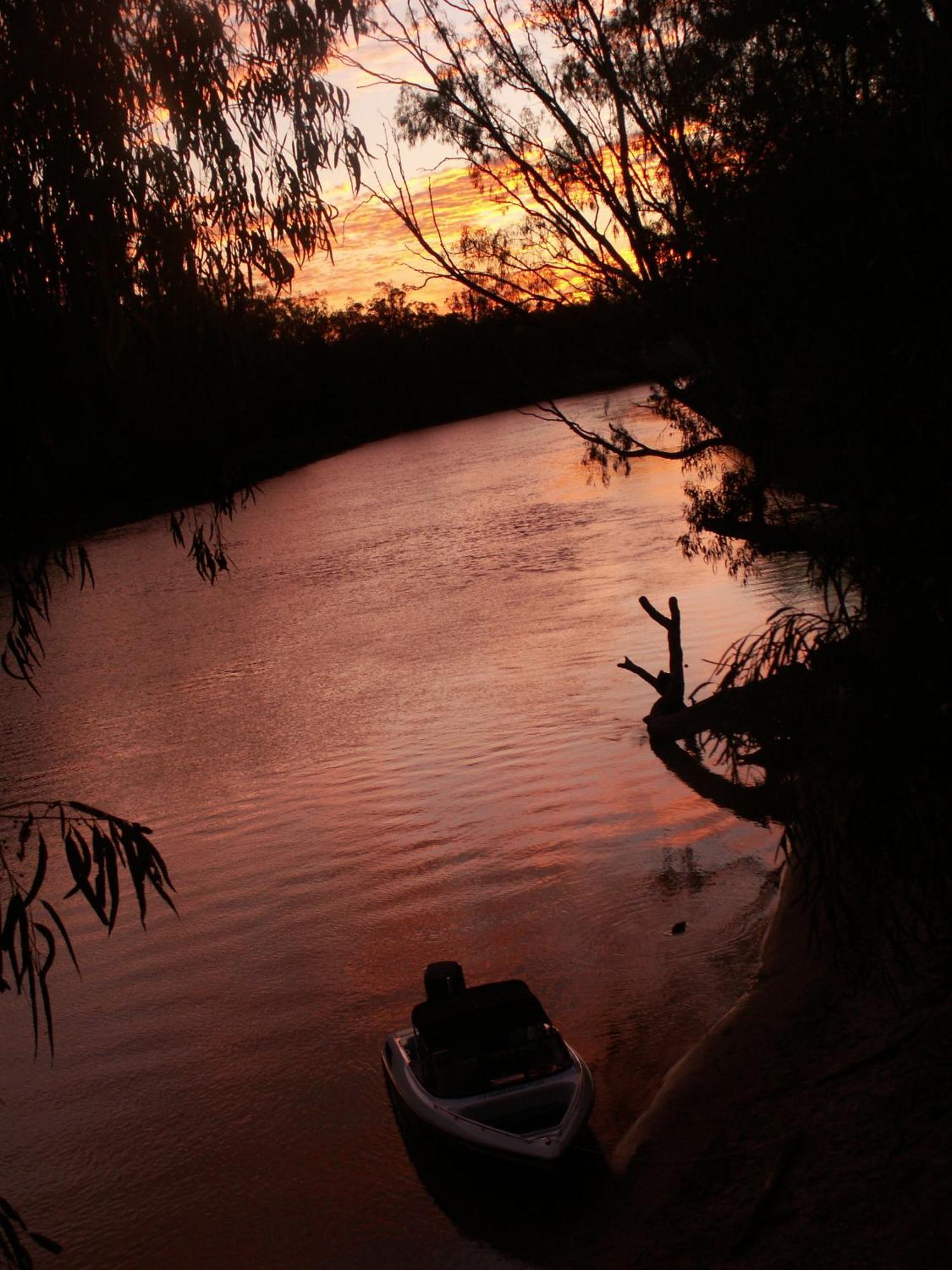 Cadell On The Murray Motel Moama Bagian luar foto