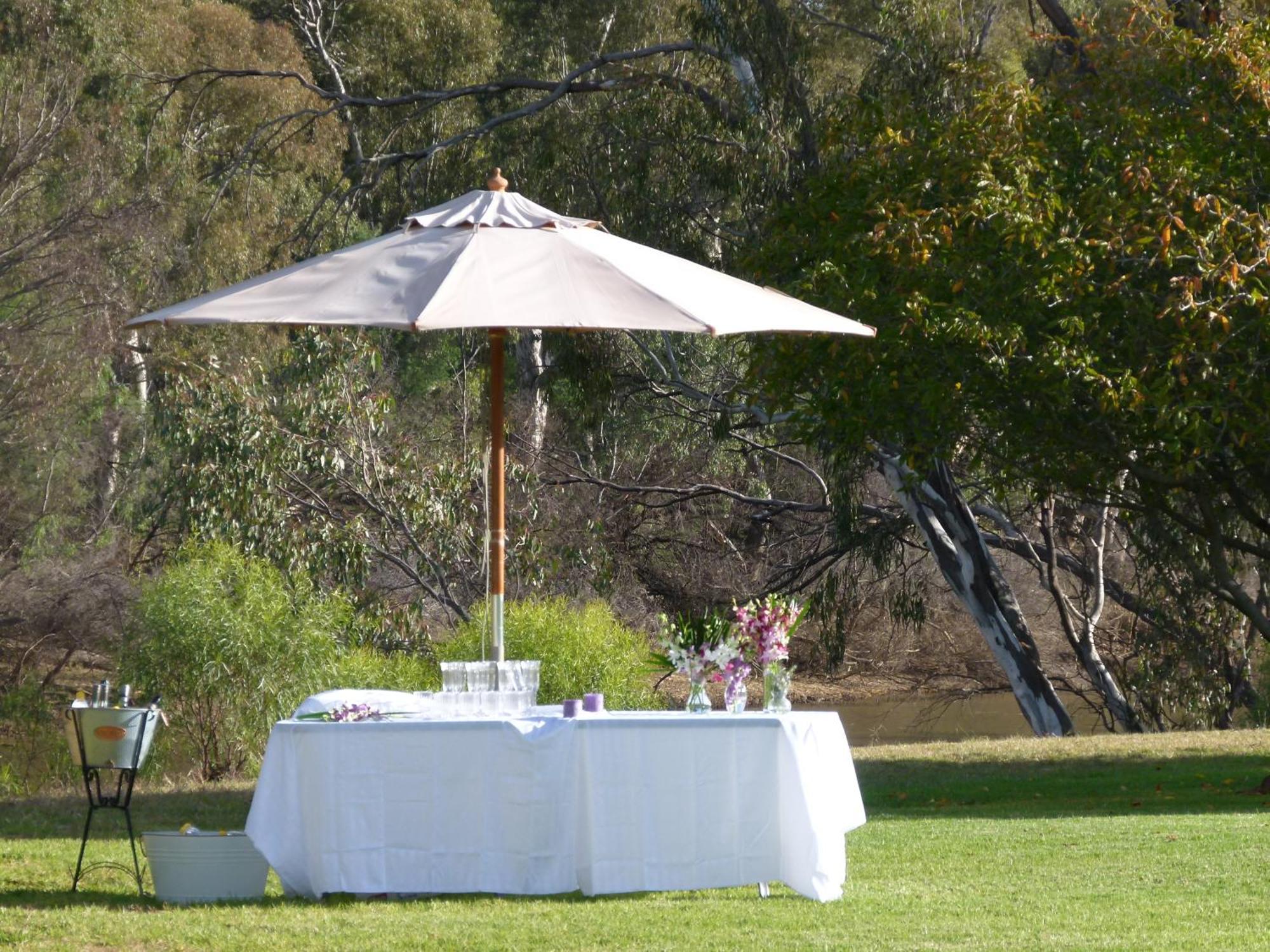 Cadell On The Murray Motel Moama Bagian luar foto