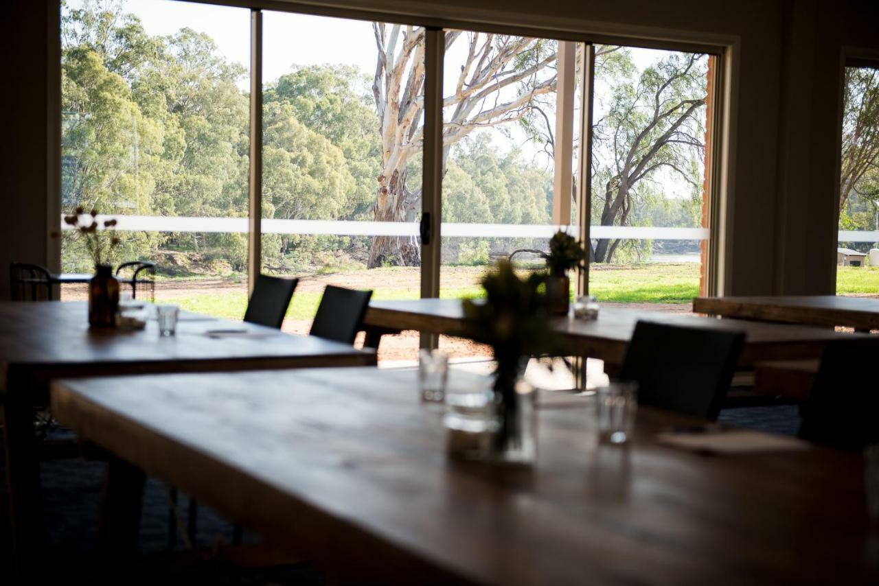 Cadell On The Murray Motel Moama Bagian luar foto