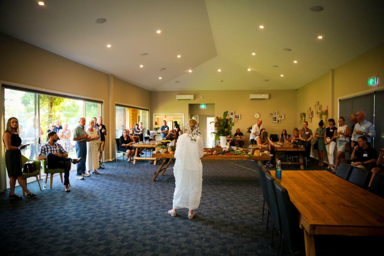 Cadell On The Murray Motel Moama Bagian luar foto