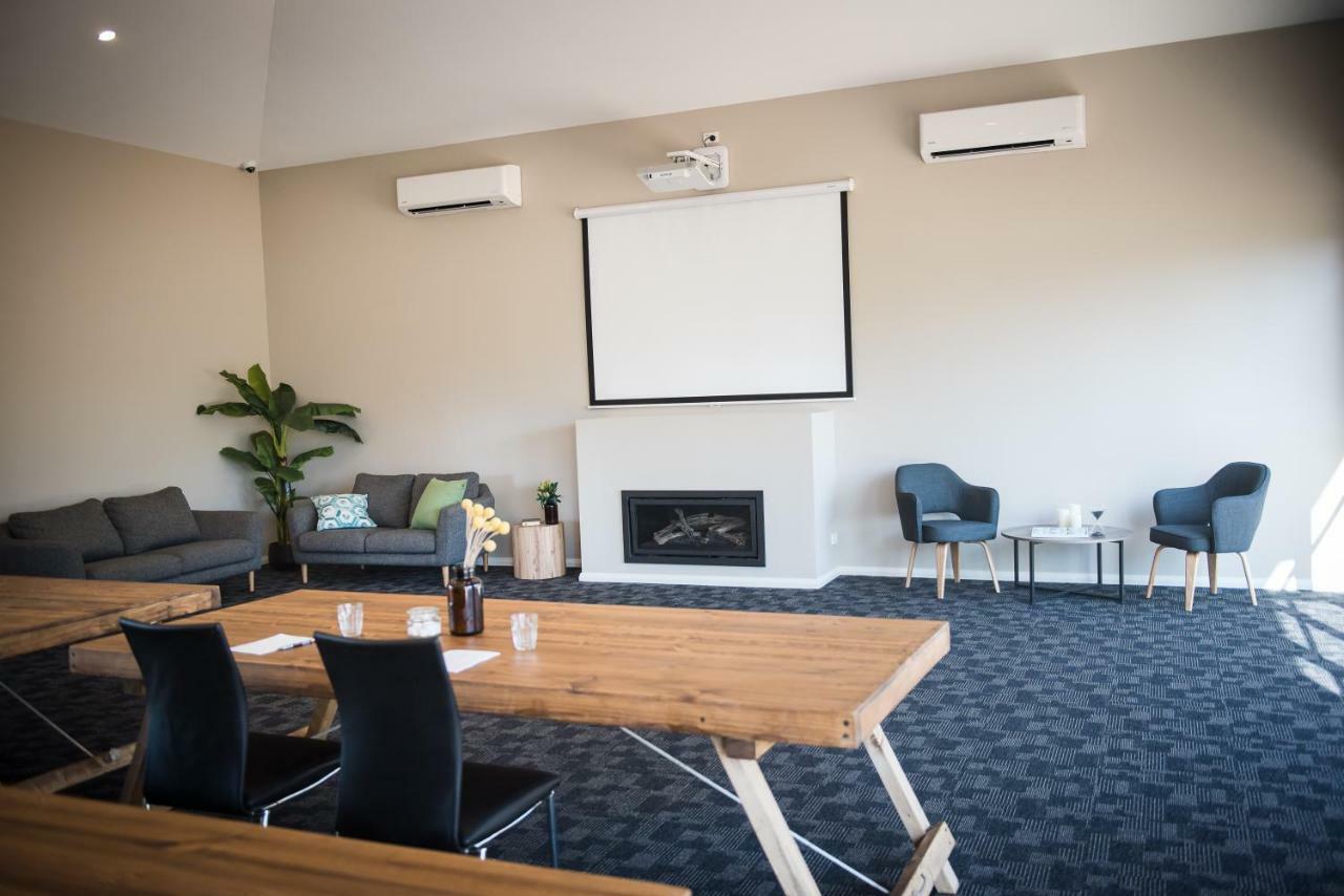 Cadell On The Murray Motel Moama Bagian luar foto